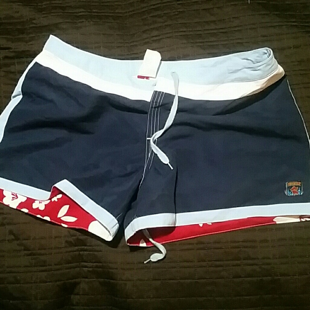 Lady's swim shorts
